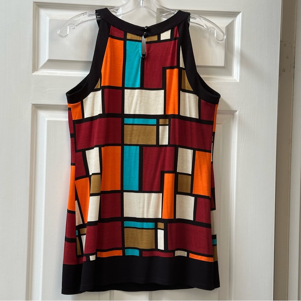 Color Block Top - Picture 3 of 5